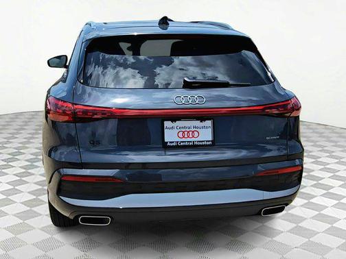 2025 Audi Q5 Premium