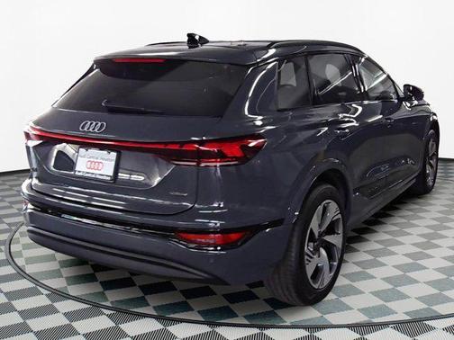 2025 Audi Q6 e-tron Premium Plus quattro