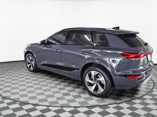 2025 Audi Q6 e-tron Premium Plus quattro