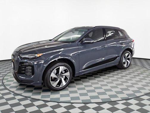 2025 Audi Q6 e-tron Premium Plus quattro