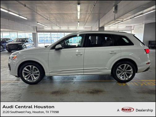 2025 Audi Q7 55 Premium Plus