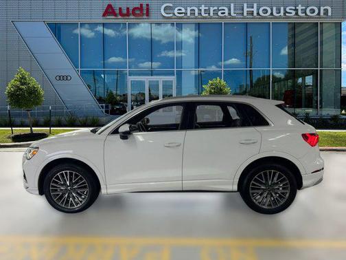 2022 Audi Q3 40 Premium Plus