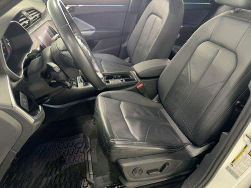 2022 Audi Q3 40 Premium Plus