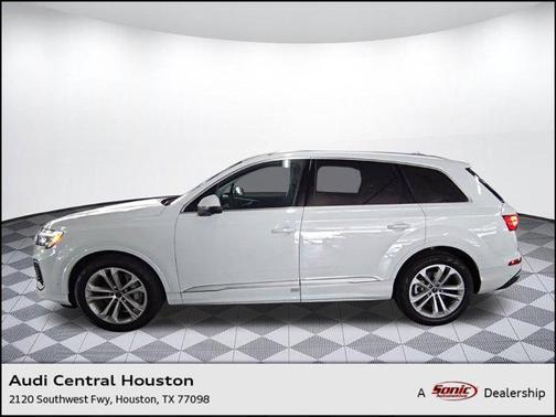2025 Audi Q7 55 Premium Plus
