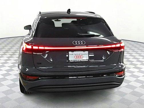 2025 Audi Q6 e-tron Premium