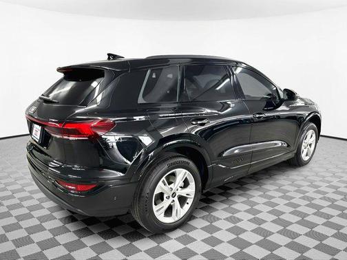 2025 Audi Q6 e-tron Premium