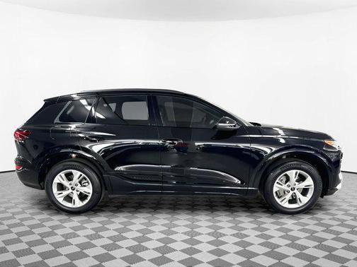2025 Audi Q6 e-tron Premium