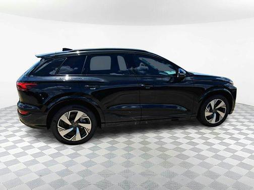 2025 Audi Q6 e-tron Prestige quattro