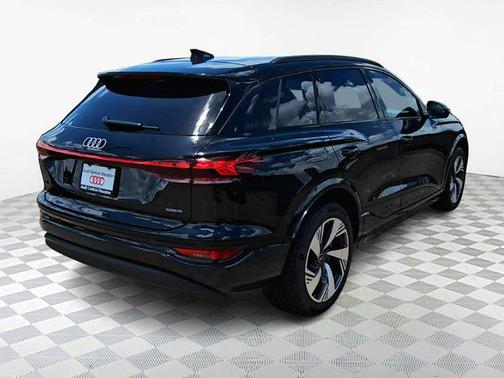 2025 Audi Q6 e-tron Prestige quattro