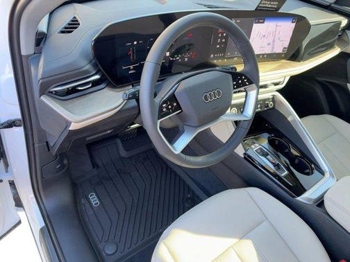 2025 Audi Q5 Premium TFSI quattro S tronic