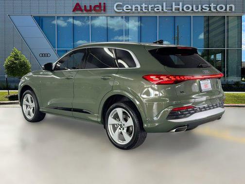 2025 Audi Q5 Premium Plus TFSI quattro S tronic