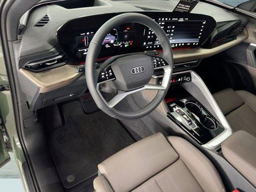 2025 Audi Q5 Premium Plus TFSI quattro S tronic