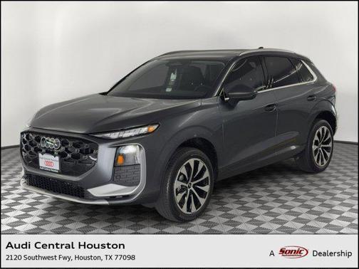 Daytona Gray Pearl Effect 2026 Audi Q3 TFSI quattro S tronic