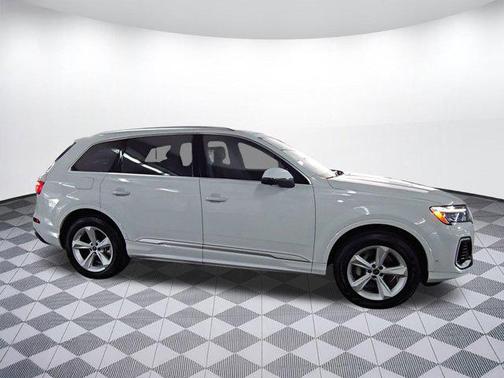 2025 Audi Q7 55 Premium