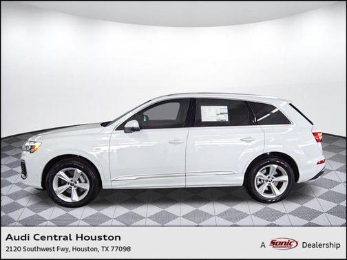 2025 Audi Q7 55 Premium