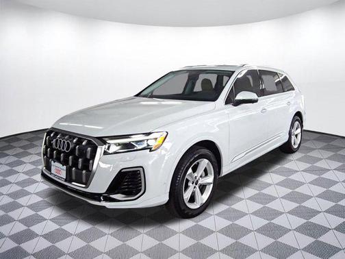 2025 Audi Q7 55 Premium