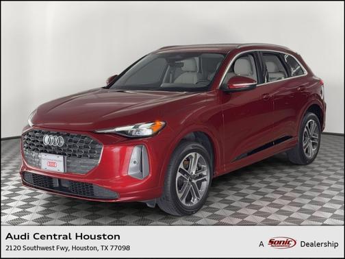 Grenadine Red Metallic 2025 Audi Q5 Premium TFSI quattro S tronic