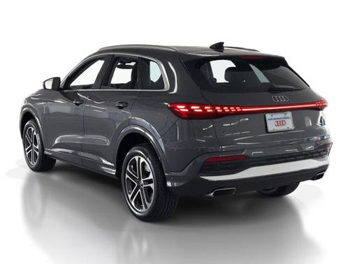 2025 Audi Q5 Premium Plus TFSI quattro S tronic