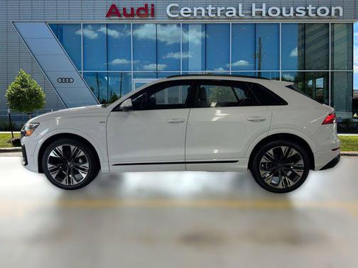 2025 Audi Q8 55 Premium Plus
