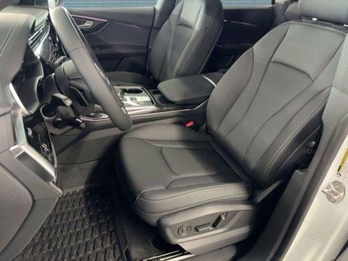 2025 Audi Q8 55 Premium Plus