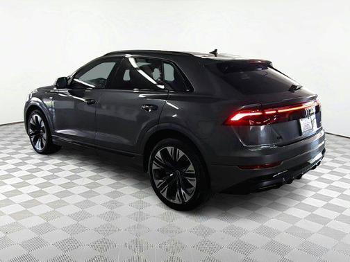 2025 Audi Q8 55 Premium Plus