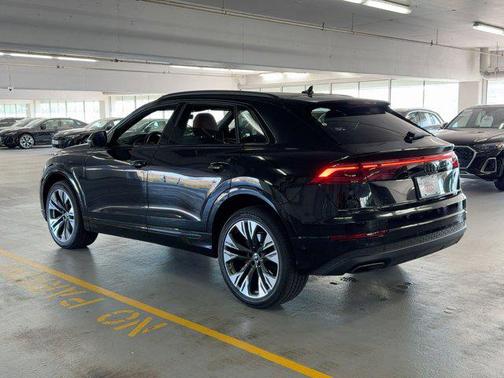 2024 Audi Q8 55 Premium