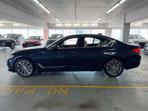 2018 BMW 530 530i
