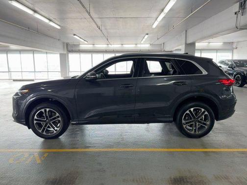 2025 Audi Q5 Premium Plus TFSI quattro S tronic