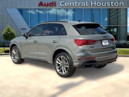 2025 Audi Q3 Premium 45 TFSI S line quattro Tiptronic