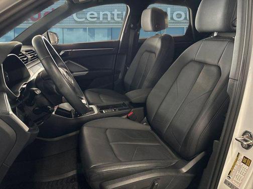 2022 Audi Q3 40 Premium