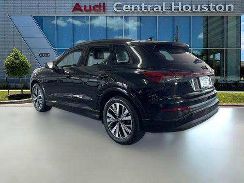 2025 Audi Q4 e-tron Premium 45 quattro