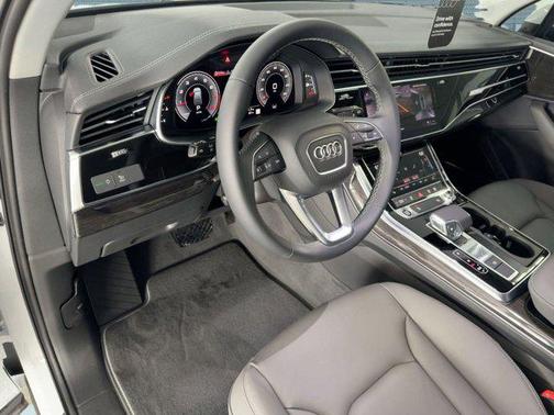2026 Audi Q7 45 Premium