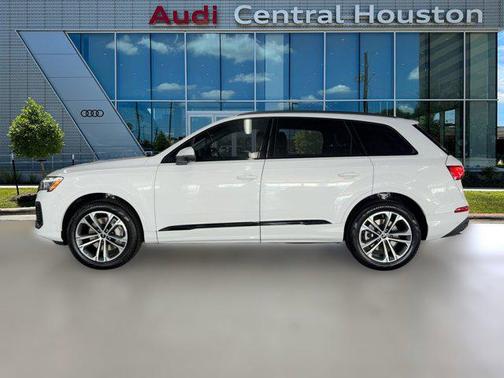 2026 Audi Q7 45 Premium