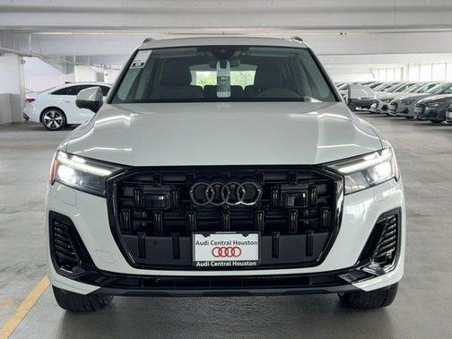 2026 Audi Q7 45 Premium