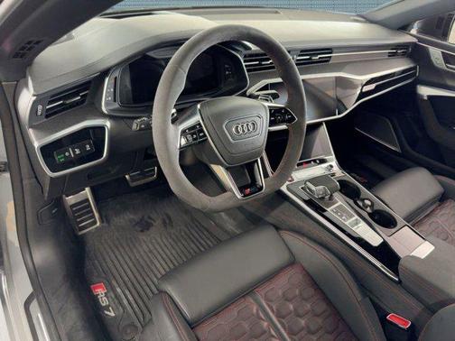2025 Audi RS 7 4.0T Performance