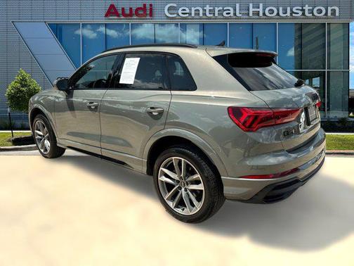 2024 Audi Q3 Premium 45 TFSI S line quattro Tiptronic