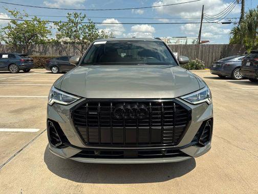 2024 Audi Q3 Premium 45 TFSI S line quattro Tiptronic