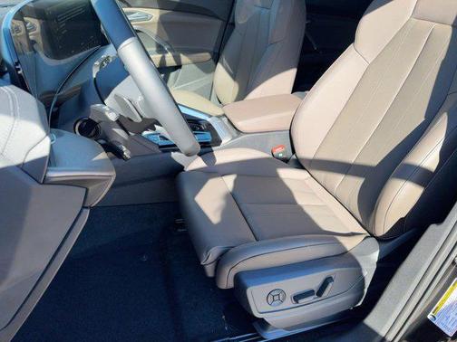 2025 Audi Q5 Premium Plus TFSI quattro S tronic