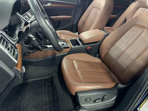 2022 Audi Q5 45 S line Premium Plus