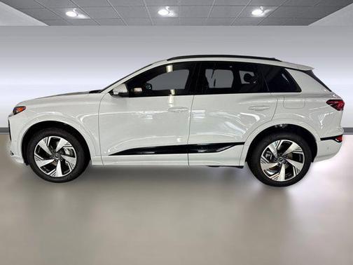 2025 Audi Q6 e-tron Premium Plus quattro