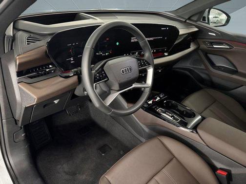 2025 Audi Q6 e-tron Premium Plus quattro