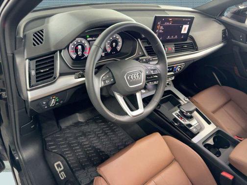 2025 Audi Q5 45 S line Premium