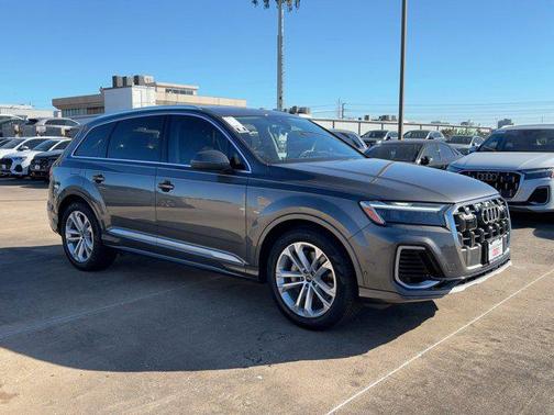 2026 Audi Q7 55 Premium Plus