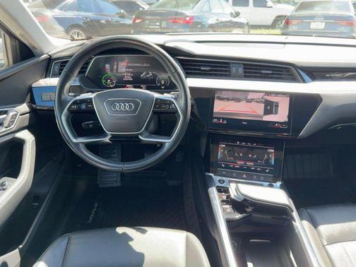 2021 Audi e-tron Premium