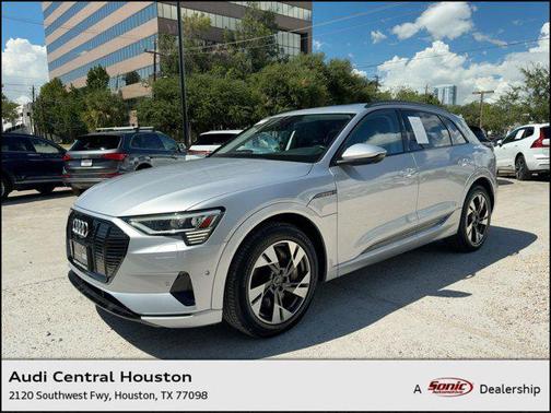 2021 Audi e-tron Premium