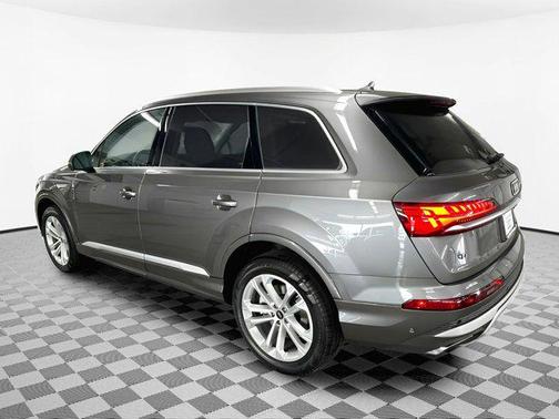 2025 Audi Q7 55 Premium Plus