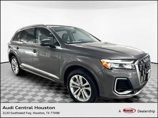 2025 Audi Q7 55 Premium Plus