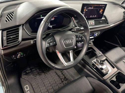 2023 Audi Q5 45 S line Premium Plus