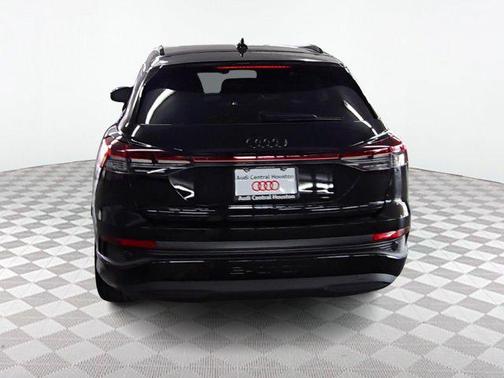 2025 Audi Q4 e-tron Premium 45 quattro