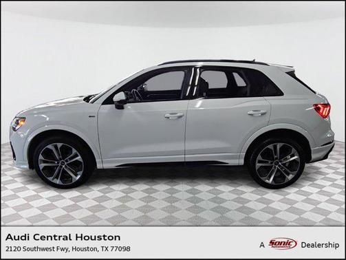 2021 Audi Q3 45 S line Premium